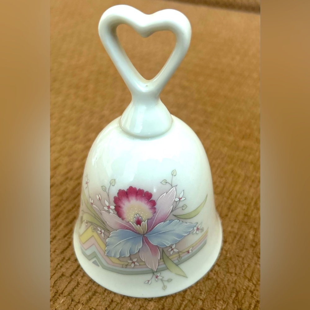 Russ Elegant White Bell with Orchid and Gold Detailing
